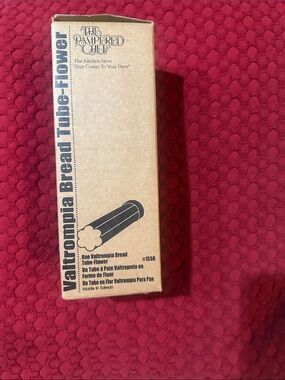 The Pampered Chef Valtrompia Bread Tube-Flower